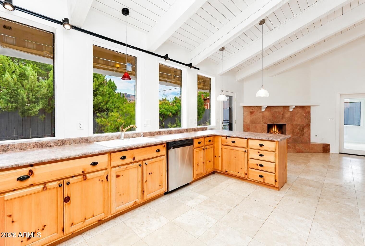 180 Sierra Road Sedona, AZ 86336 - Photo 11 of 41 Kitchen Layout