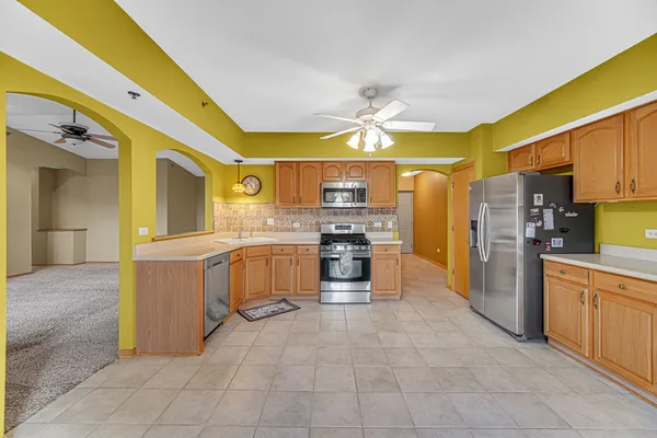 $298,900 | 7920 Trinity Circle, Unit 4SW, Tinley Park, IL 60487