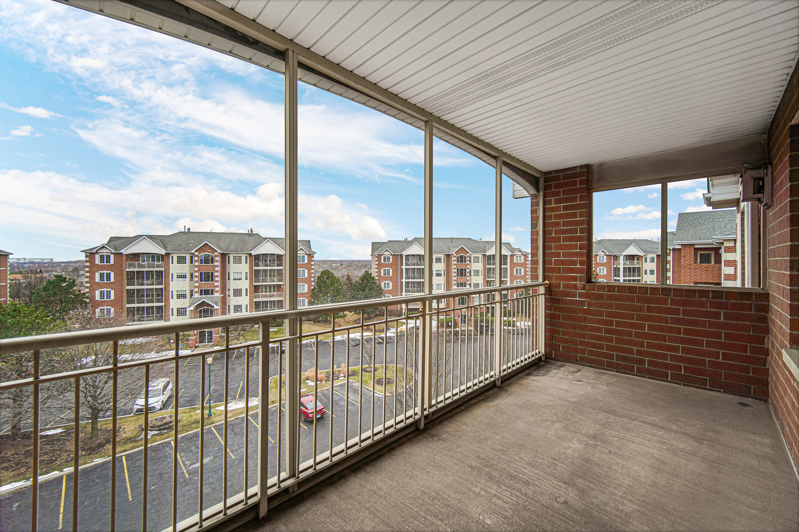 7920 Trinity Circle, Unit 4SW Tinley Park, IL 60487 - Photo 25 of 30 a view of a balcony with city view