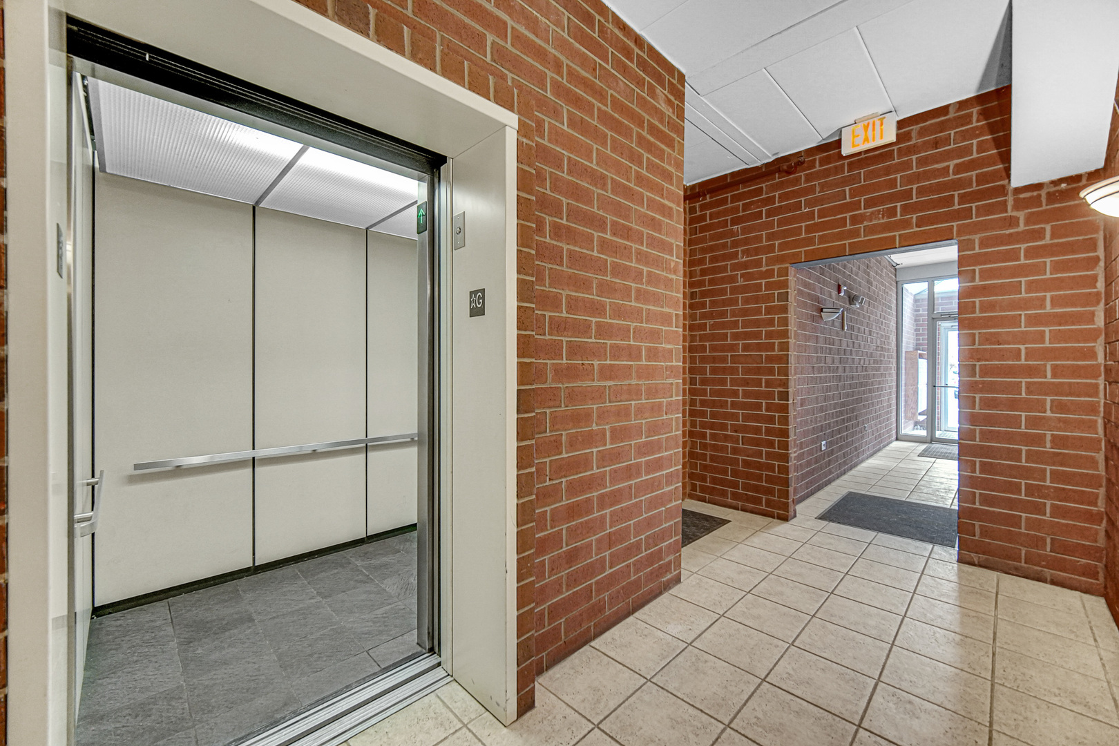 7920 Trinity Circle, Unit 4SW Tinley Park, IL 60487 - Photo 28 of 30 a view of wooden door of the house