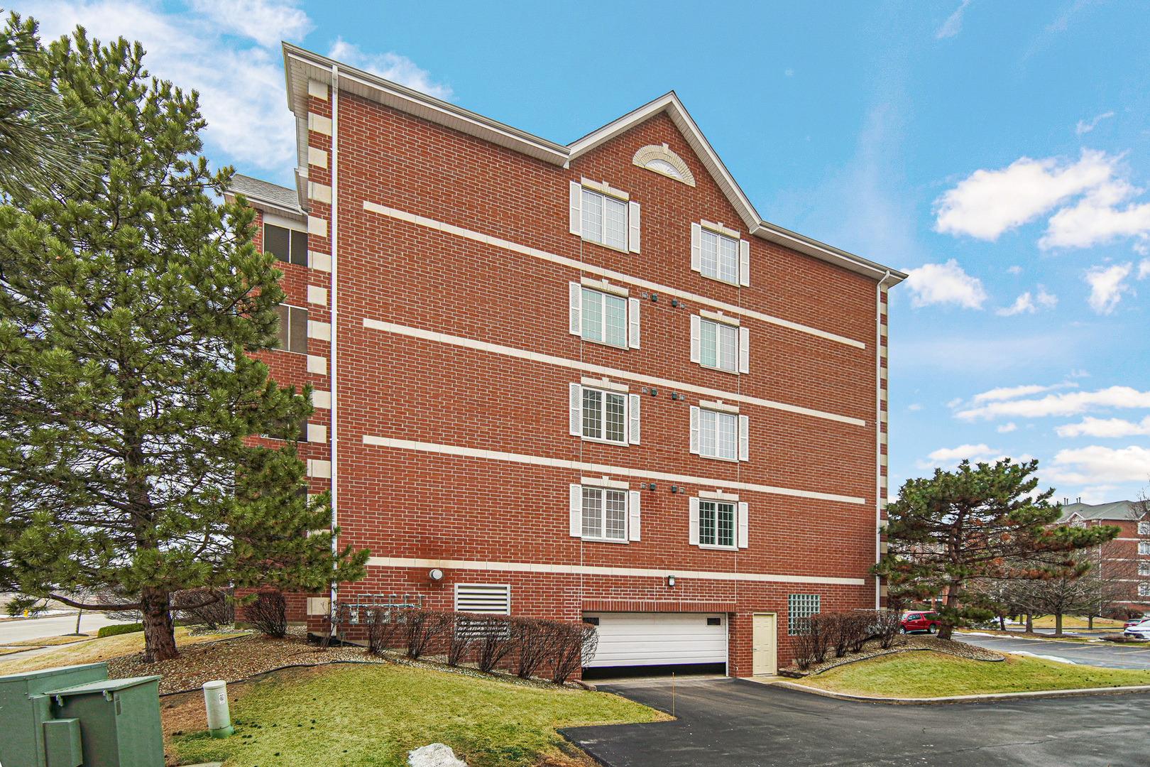 7920 Trinity Circle, Unit 4SW Tinley Park, IL 60487 - Photo 30 of 30 a front view of a building