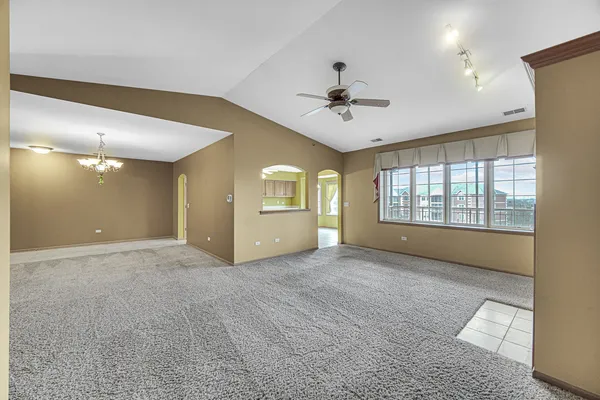 $298,900 | 7920 Trinity Circle, Unit 4SW, Tinley Park, IL 60487