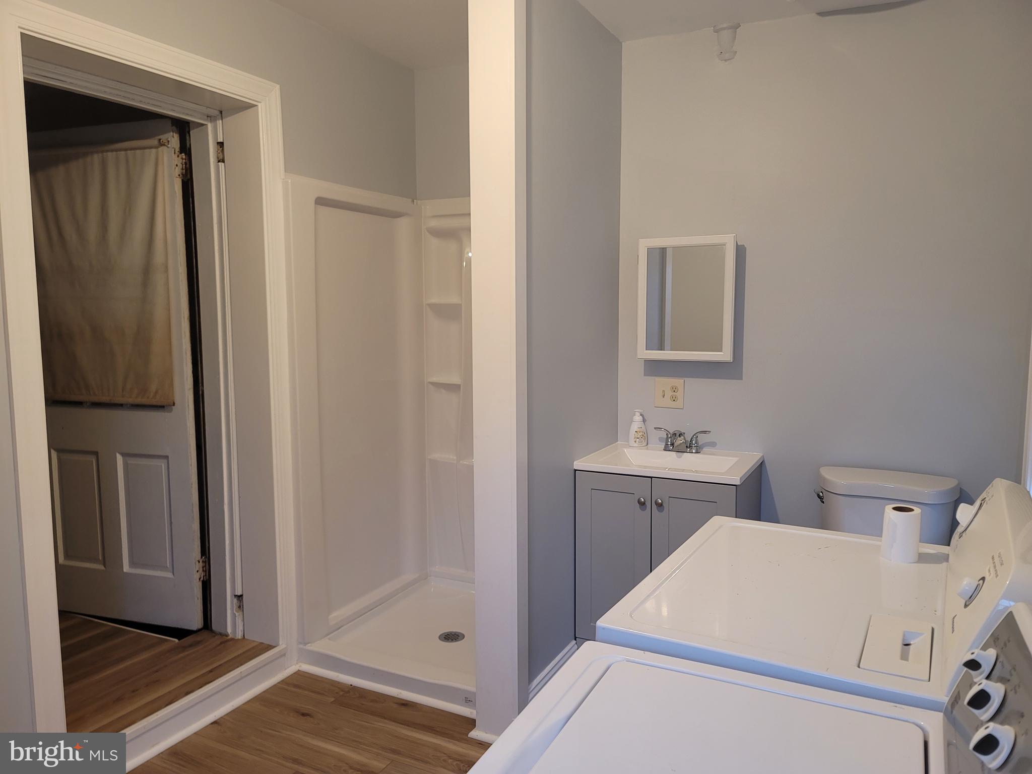 7717 Schelhorn Road Alexandria, VA 22306 - Photo 6 of 24 Gallery Image 6