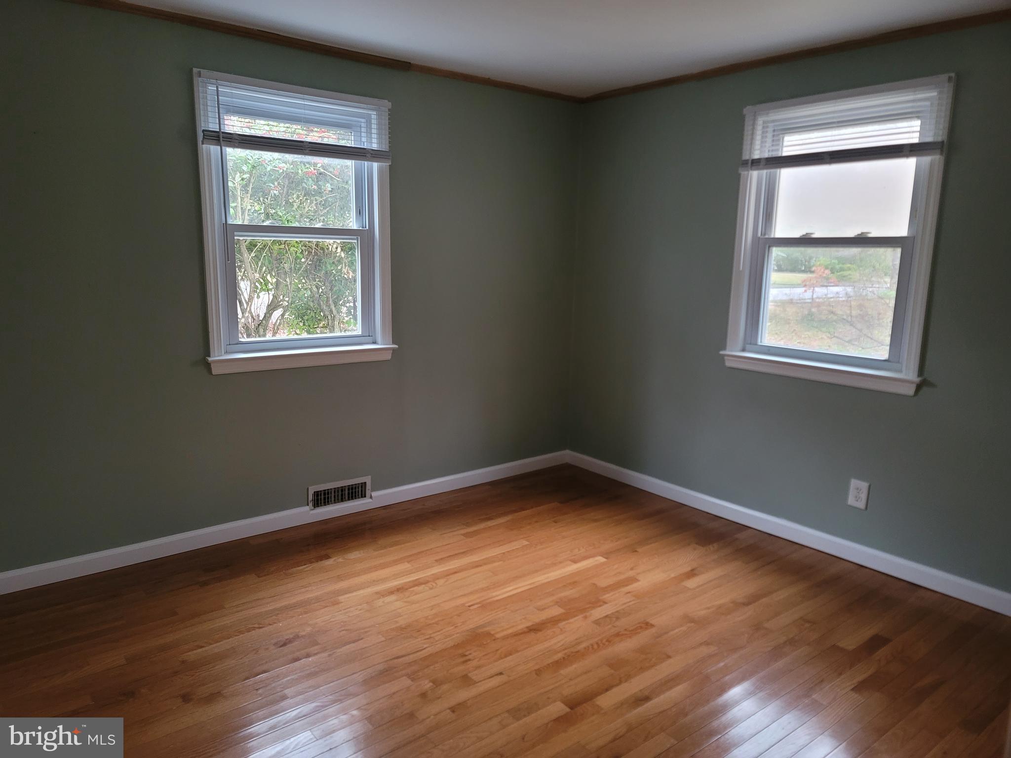 7717 Schelhorn Road Alexandria, VA 22306 - Photo 9 of 24 Gallery Image 9
