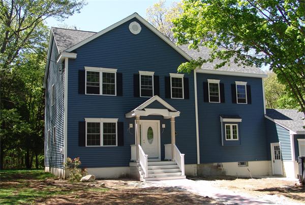 34 Batchelder Road Reading, MA 01867 - Photo 2 of 3 Gallery Image 2