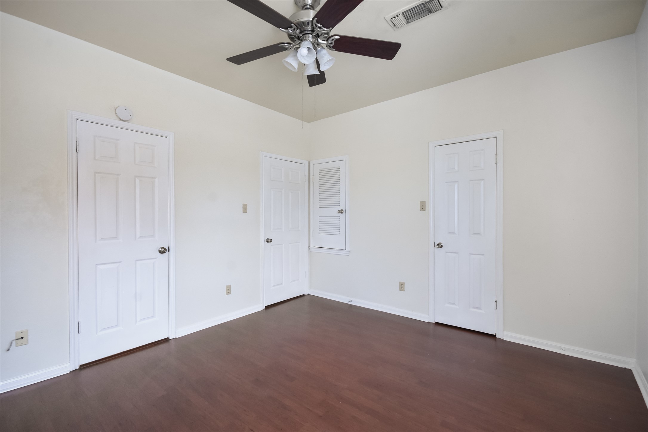 2529 Rio Grande Street, Unit 85 Austin, TX 78705 - Photo 21 of 31 a view of an empty room