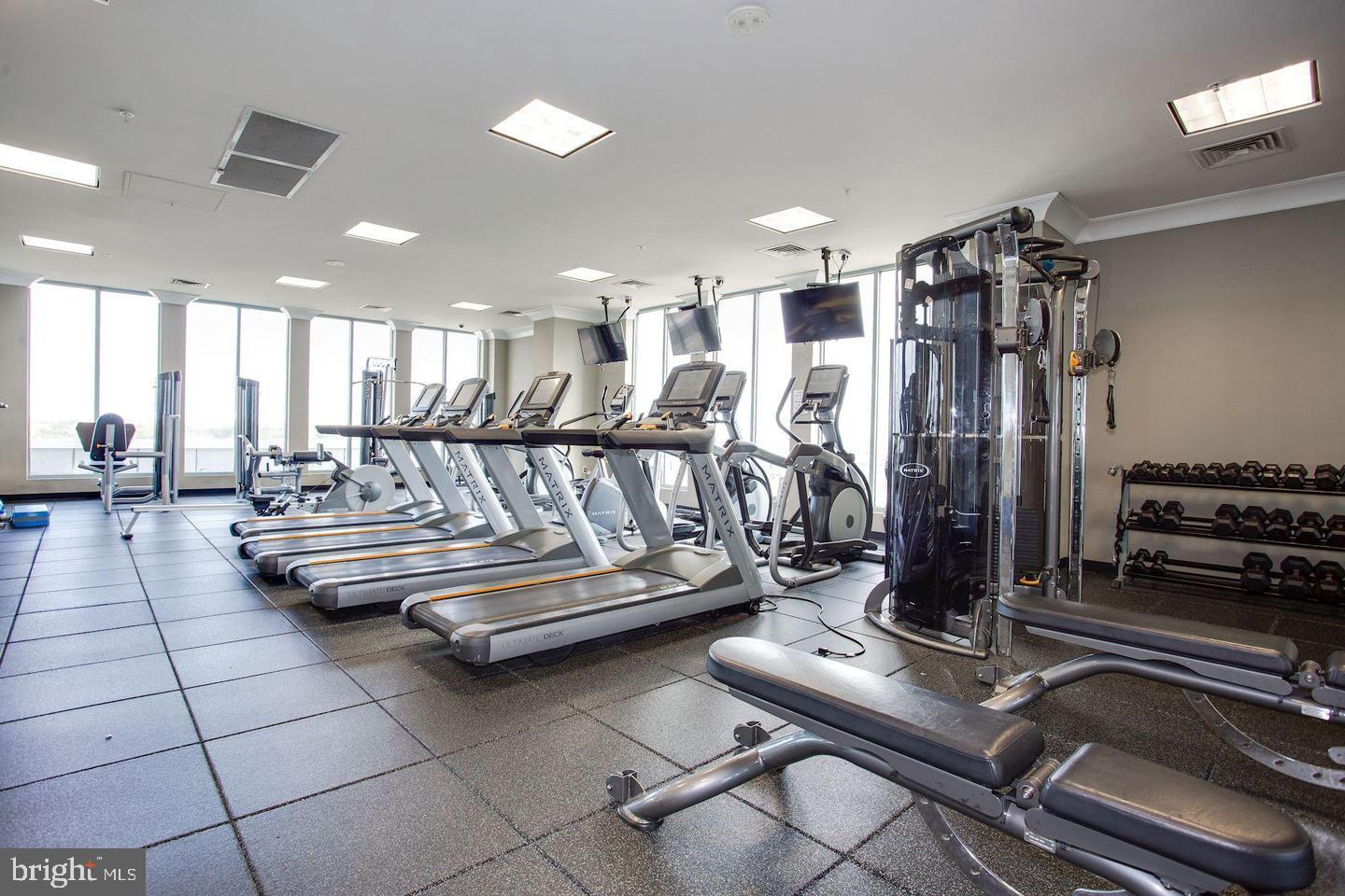 851 North Glebe Road, Unit 1405 Arlington, VA 22203 - Photo 12 of 19 Rooftop Fitness Center