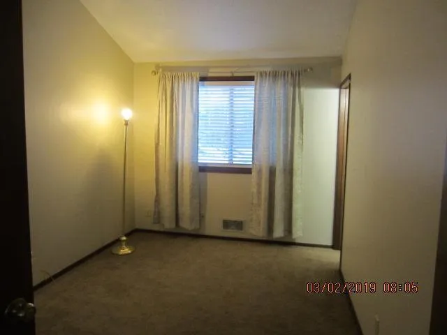 $1,950 | 2323 West Territorial Road, St. Paul, MN 55114