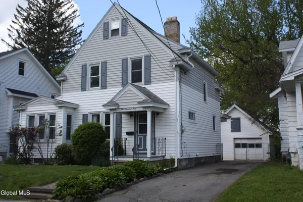 $274,500 | 140 6th Street, Scotia, NY 12302