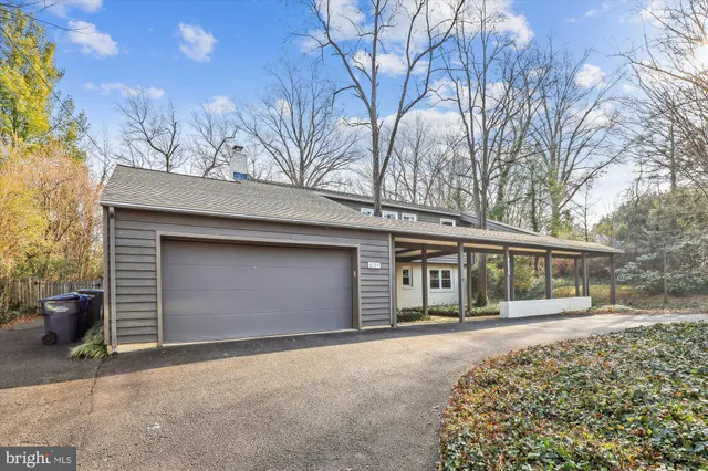 $4,600 | 6154 Beachway Drive, Falls Church, VA 22041