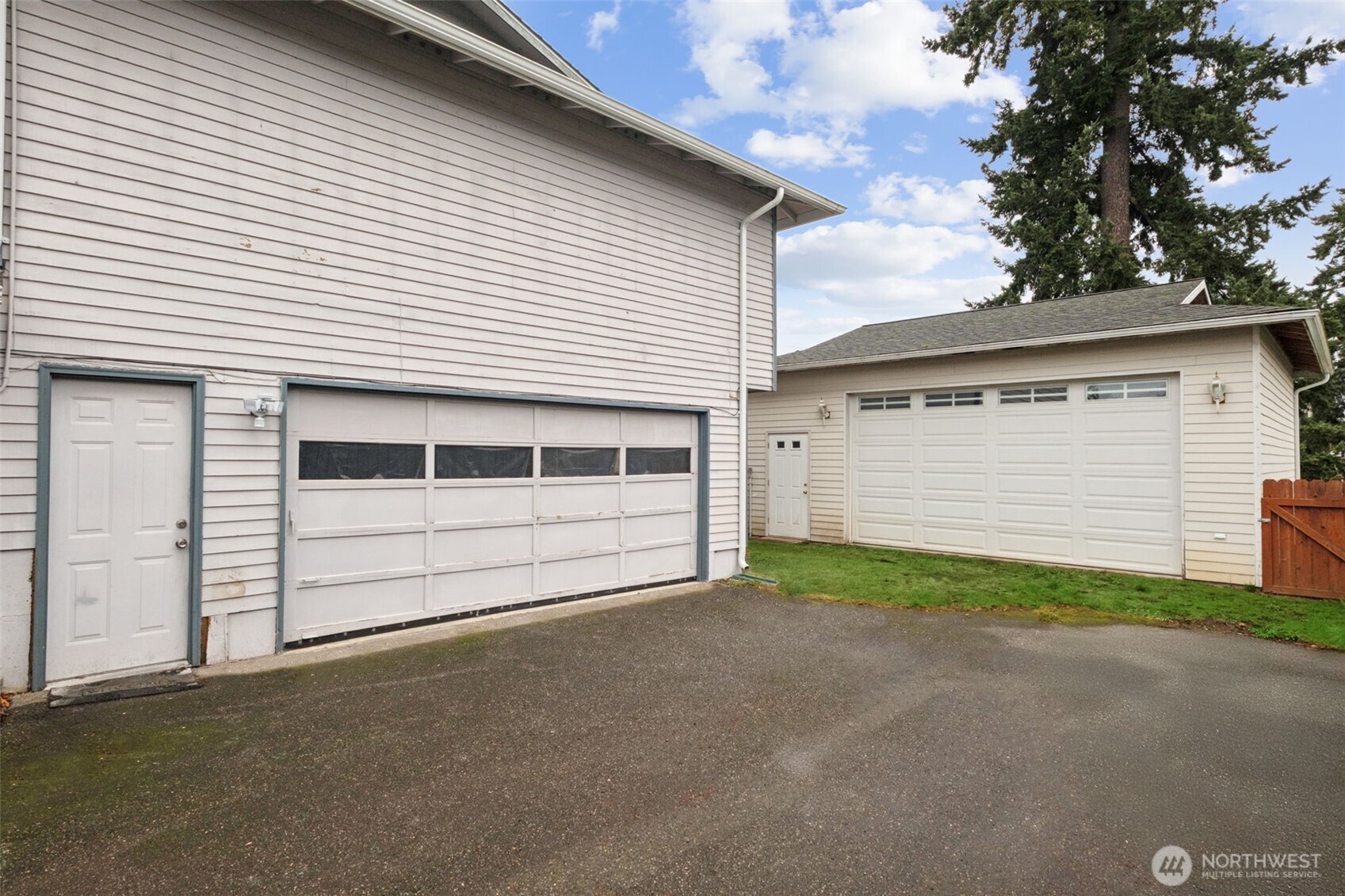 13700 Southeast 268th Street Kent, WA 98042 - Photo 27 of 30