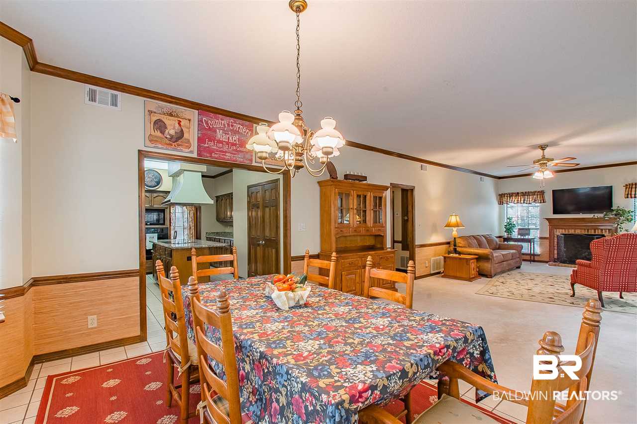 512 Southern Way Daphne, AL 36527 - Photo 15 of 43 Breakfast Area