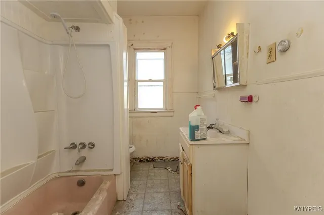 $139,900 | 27 Kamper Avenue, Buffalo, NY 14210