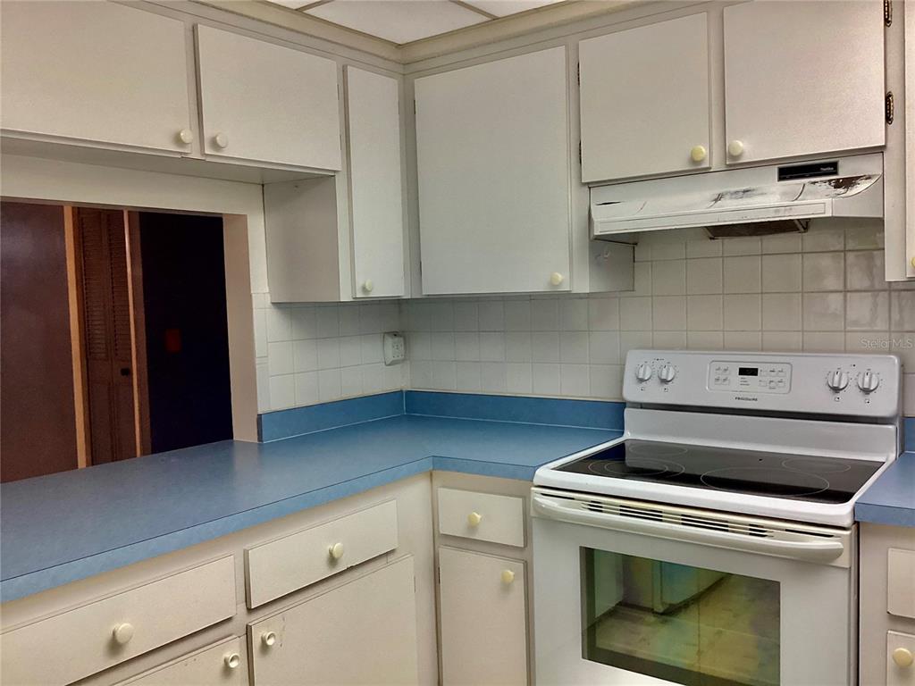 2101 Sunset Point Road, Unit 205 Clearwater, FL 33765 - Photo 9 of 25 Gallery Image 9