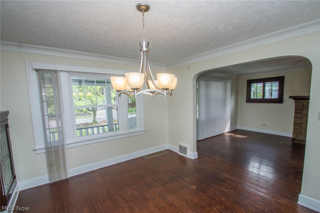 1529 Parkhill Road Cleveland Heights, OH 44121 - Photo 8 of 22