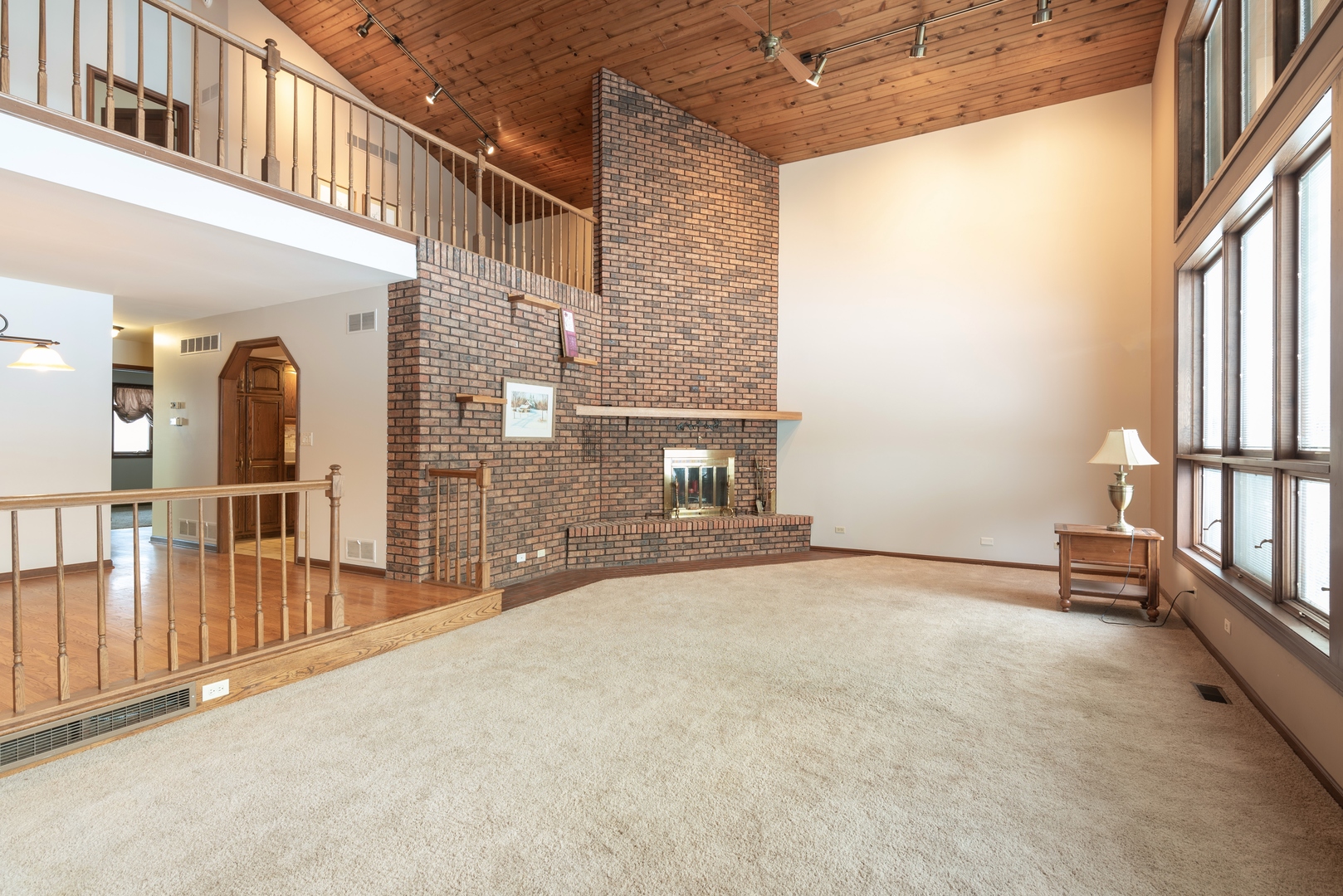 40W516 Bowes Road Elgin, IL 60124 - Photo 3 of 25