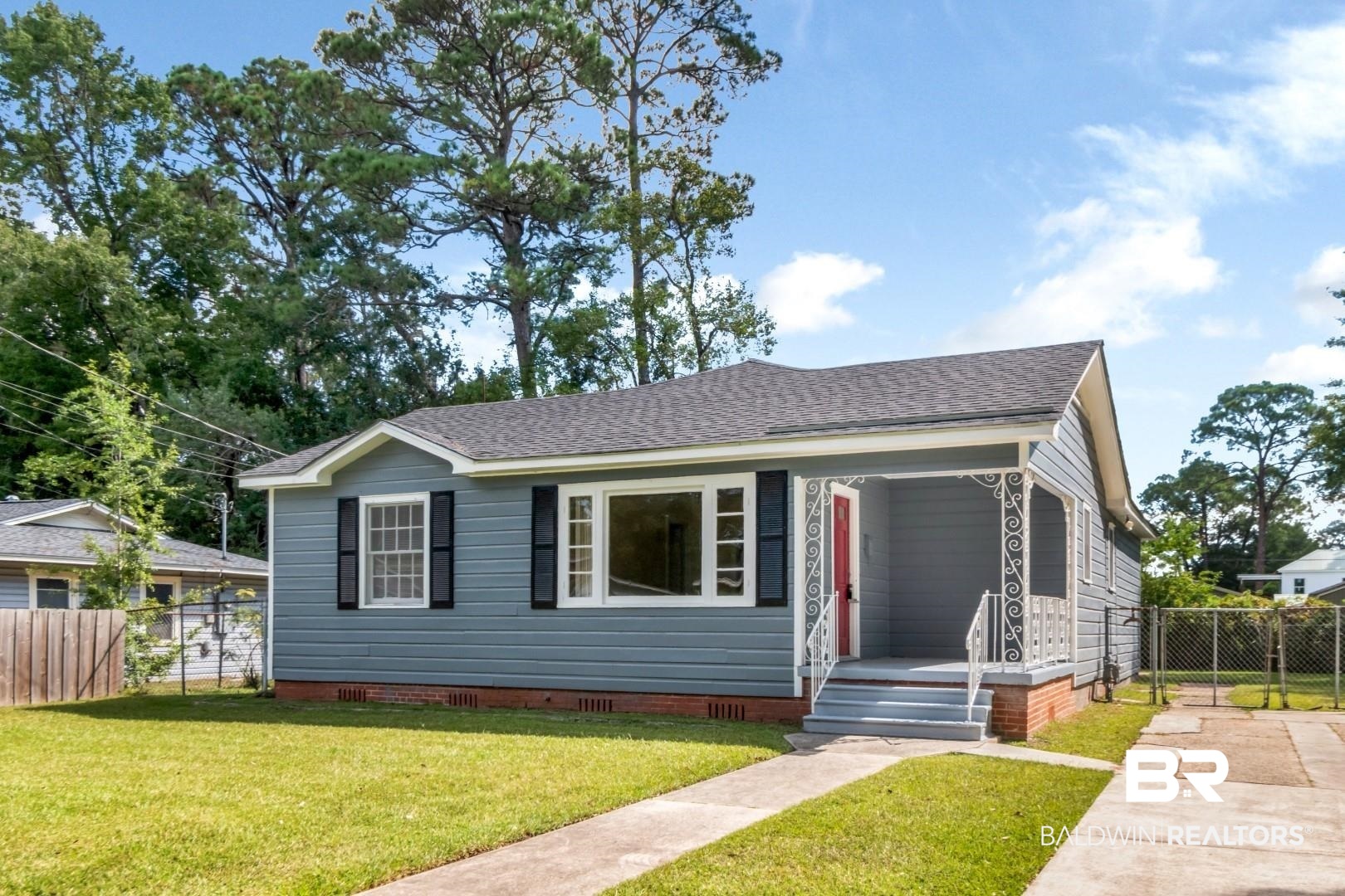 1477 Fairfield Street Mobile, AL 36606 - Photo 3 of 34 View of front facade featuring crawl space and roof with shingles
