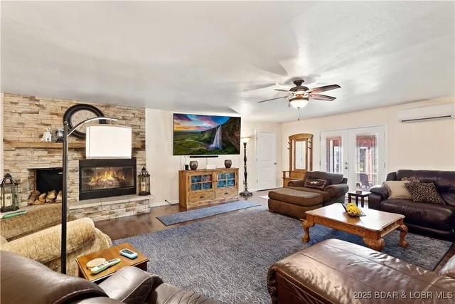 $875,000 | 2674 Highway 17, Iberia, MO 65486