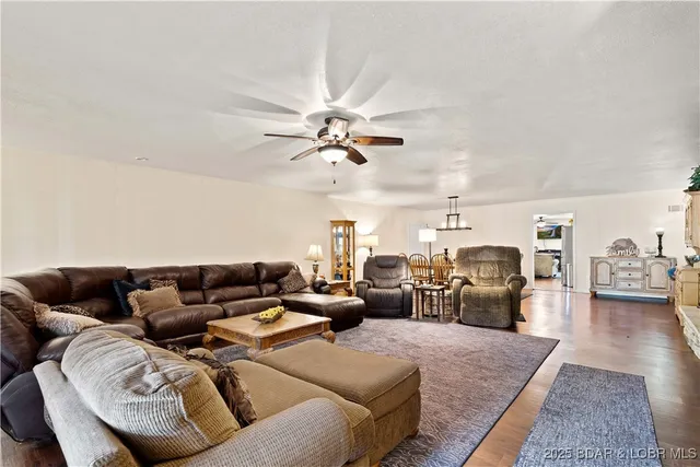 $875,000 | 2674 Highway 17, Iberia, MO 65486