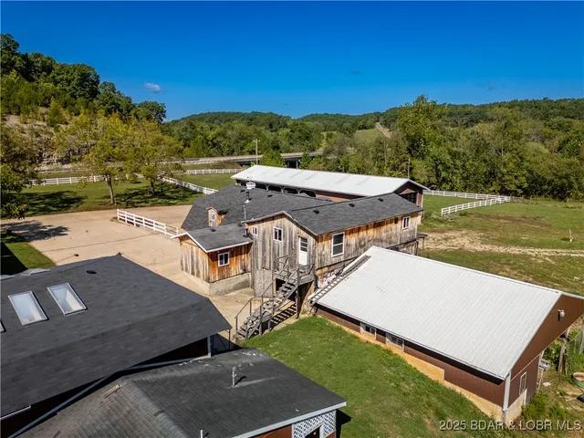 $875,000 | 2674 Highway 17, Iberia, MO 65486