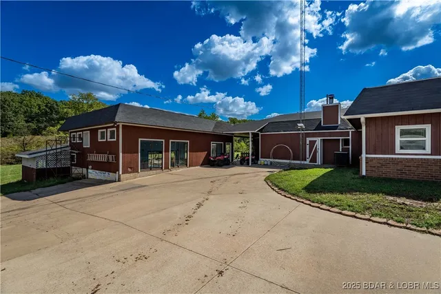 $875,000 | 2674 Highway 17, Iberia, MO 65486