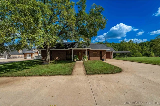 $875,000 | 2674 Highway 17, Iberia, MO 65486
