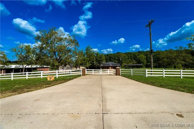 $875,000 | 2674 Highway 17, Iberia, MO 65486