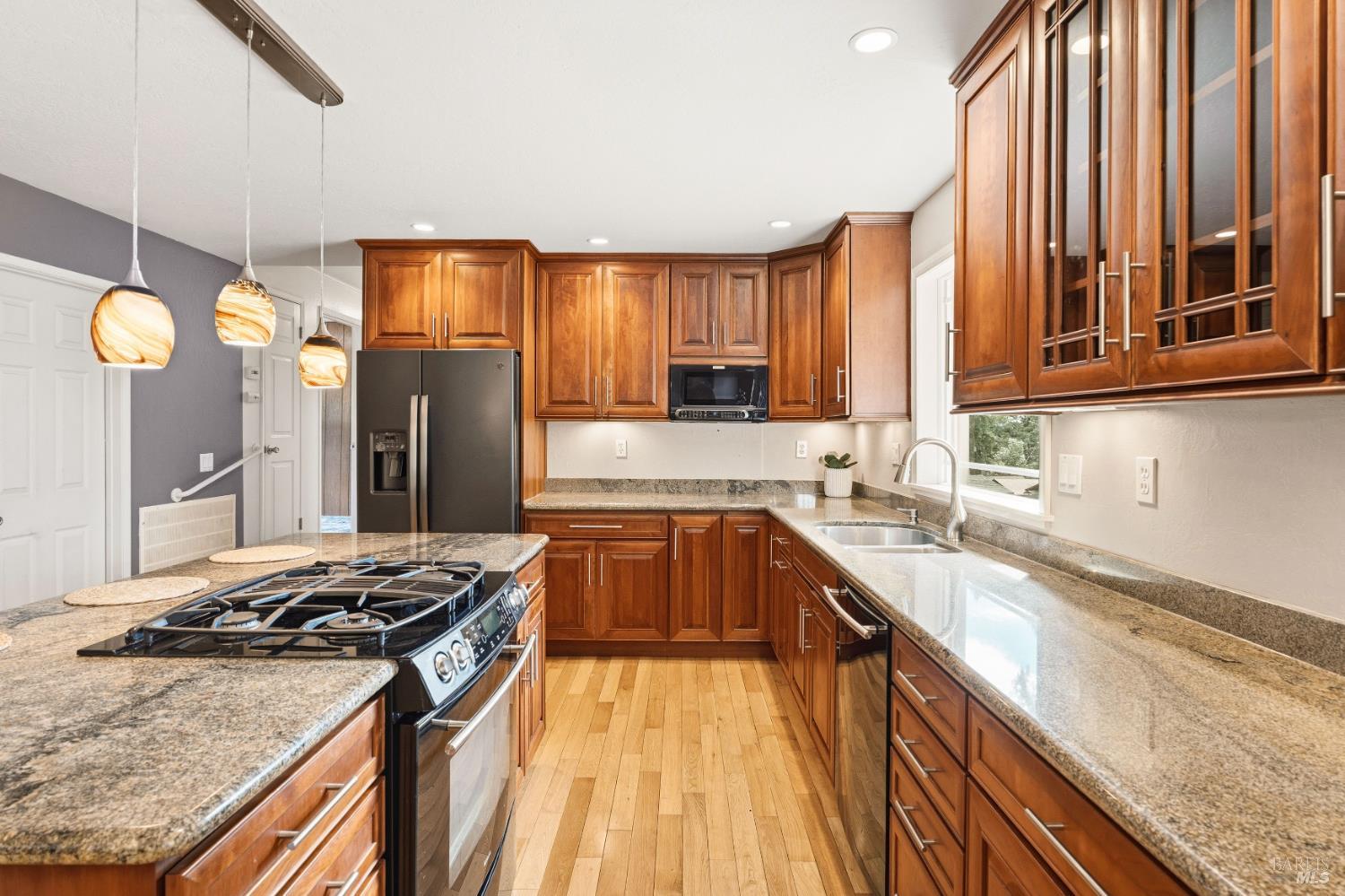 1691 Crane Road Ukiah, CA 95482 - Photo 11 of 30 Gallery Image 11