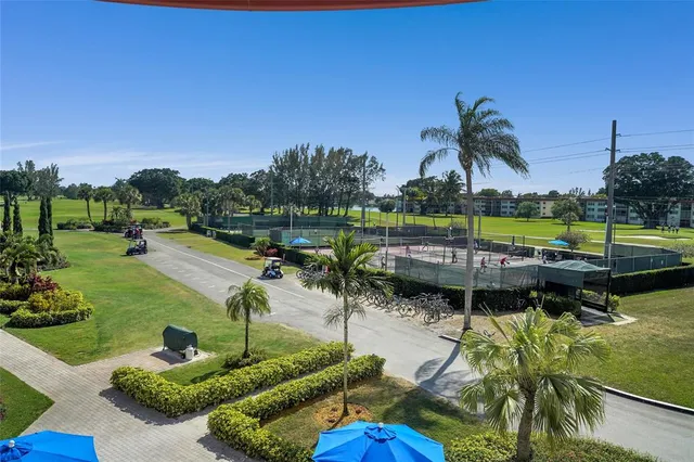 $249,000 | 8980 South Hollybrook Boulevard, Unit 304, Pembroke Pines, FL 33025