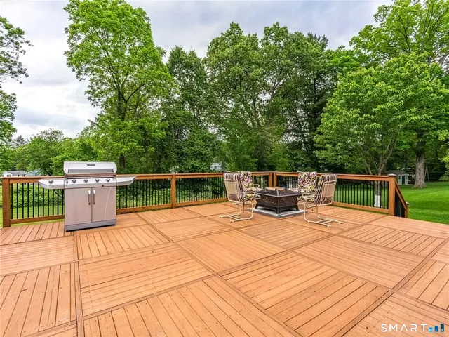 $385,000 | 455 Graham Road, South Windsor, CT 06074