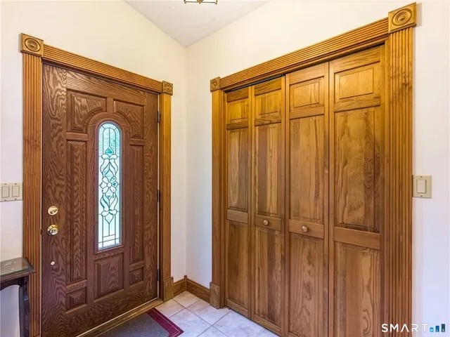 $385,000 | 455 Graham Road, South Windsor, CT 06074