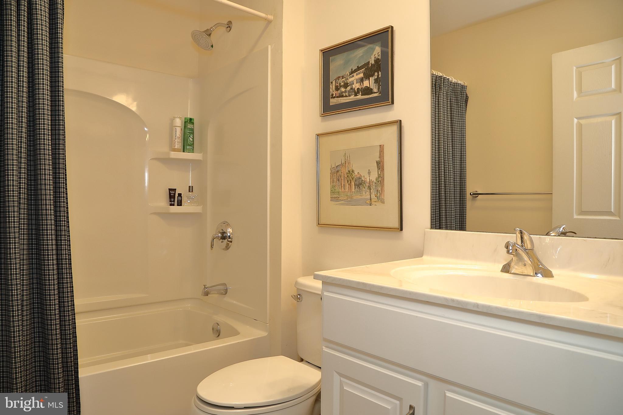 483 Allegiance Drive Lititz, PA 17543 - Photo 28 of 31 2nd Floor Full Bathroom