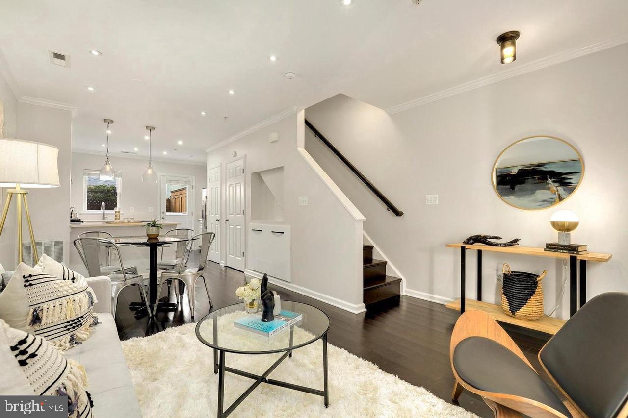 924 4th Street Southeast Washington, DC 20003 - Photo 4 of 23