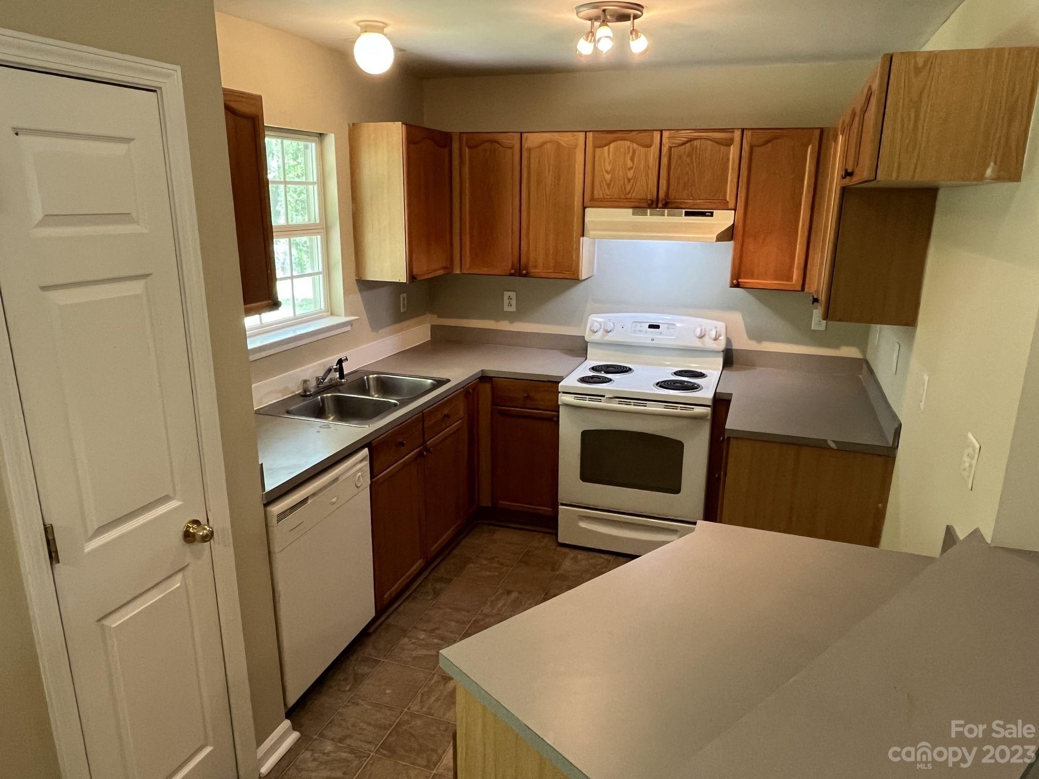 221 Rhyne Station Road Charlotte, NC 28214 - Photo 7 of 20 Gallery Image 7