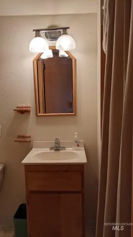 $499,900 | 30 Mountain Air Drive, Cascade, ID 83611