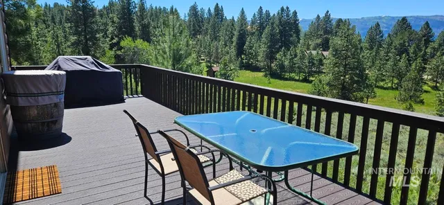 $499,900 | 30 Mountain Air Drive, Cascade, ID 83611