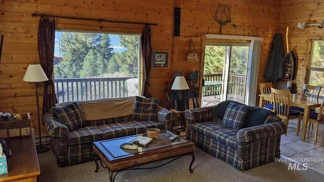 $499,900 | 30 Mountain Air Drive, Cascade, ID 83611