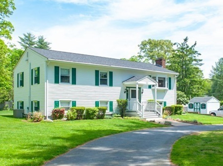 337 Mendall Road Acushnet, MA 02743 - Photo 3 of 24