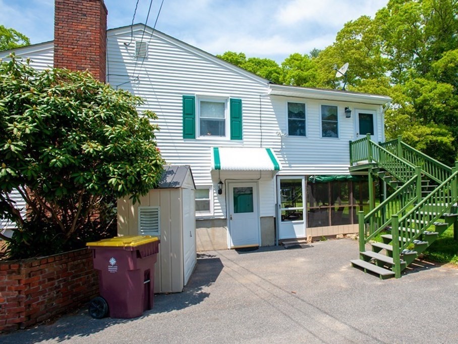 337 Mendall Road Acushnet, MA 02743 - Photo 5 of 24