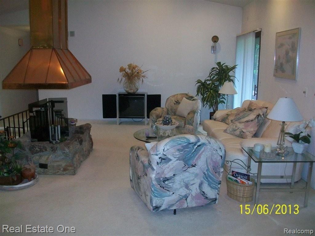 3910 Raintree Drive Troy, MI 48083 - Photo 5 of 24 Fire Place