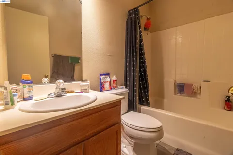 $450,000 | 1110 Royal Blue Drive, Stockton, CA 95206