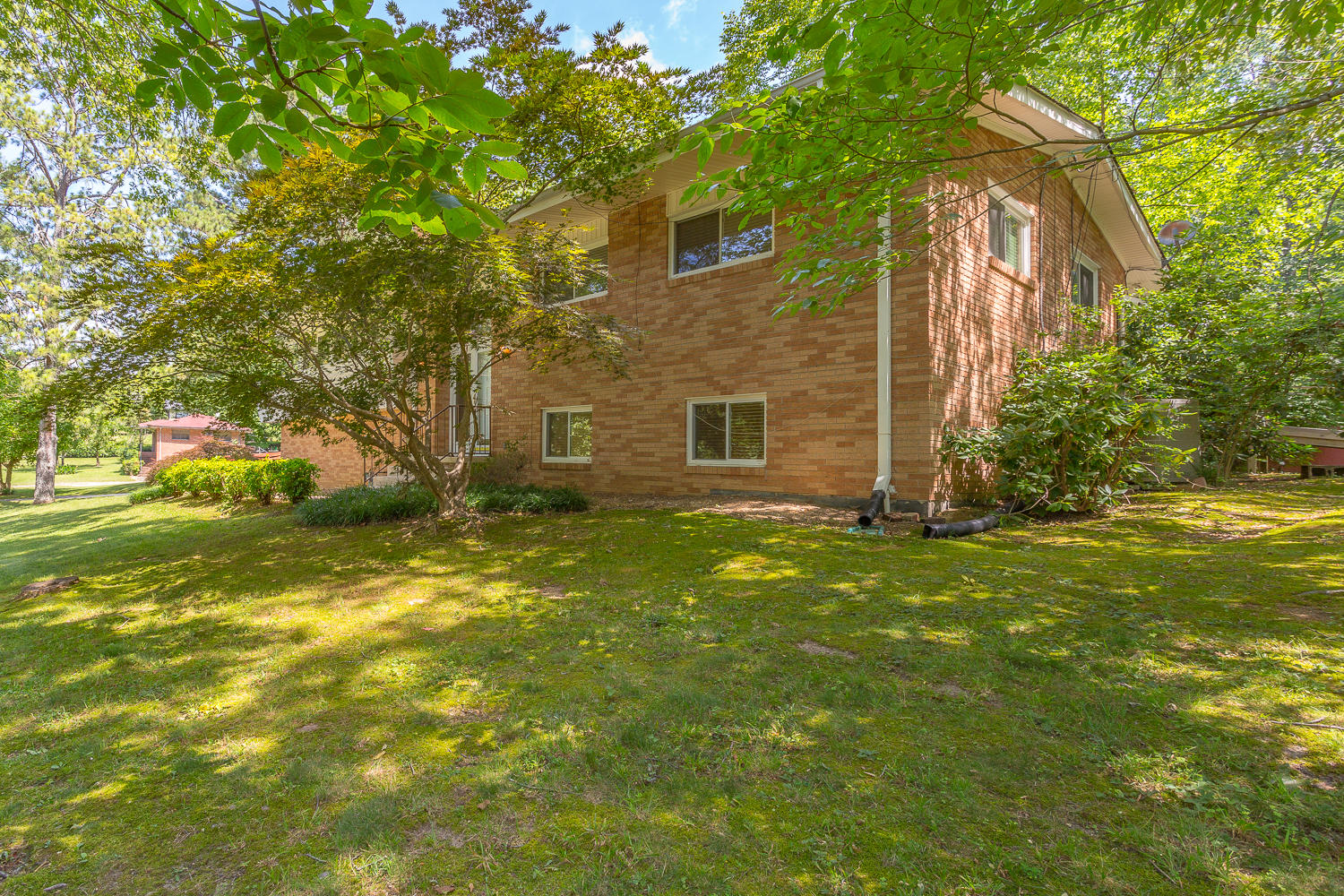 9347 East Brainerd Road Chattanooga, TN 37421 - Photo 3 of 32 9347 E Brainerd HD -7