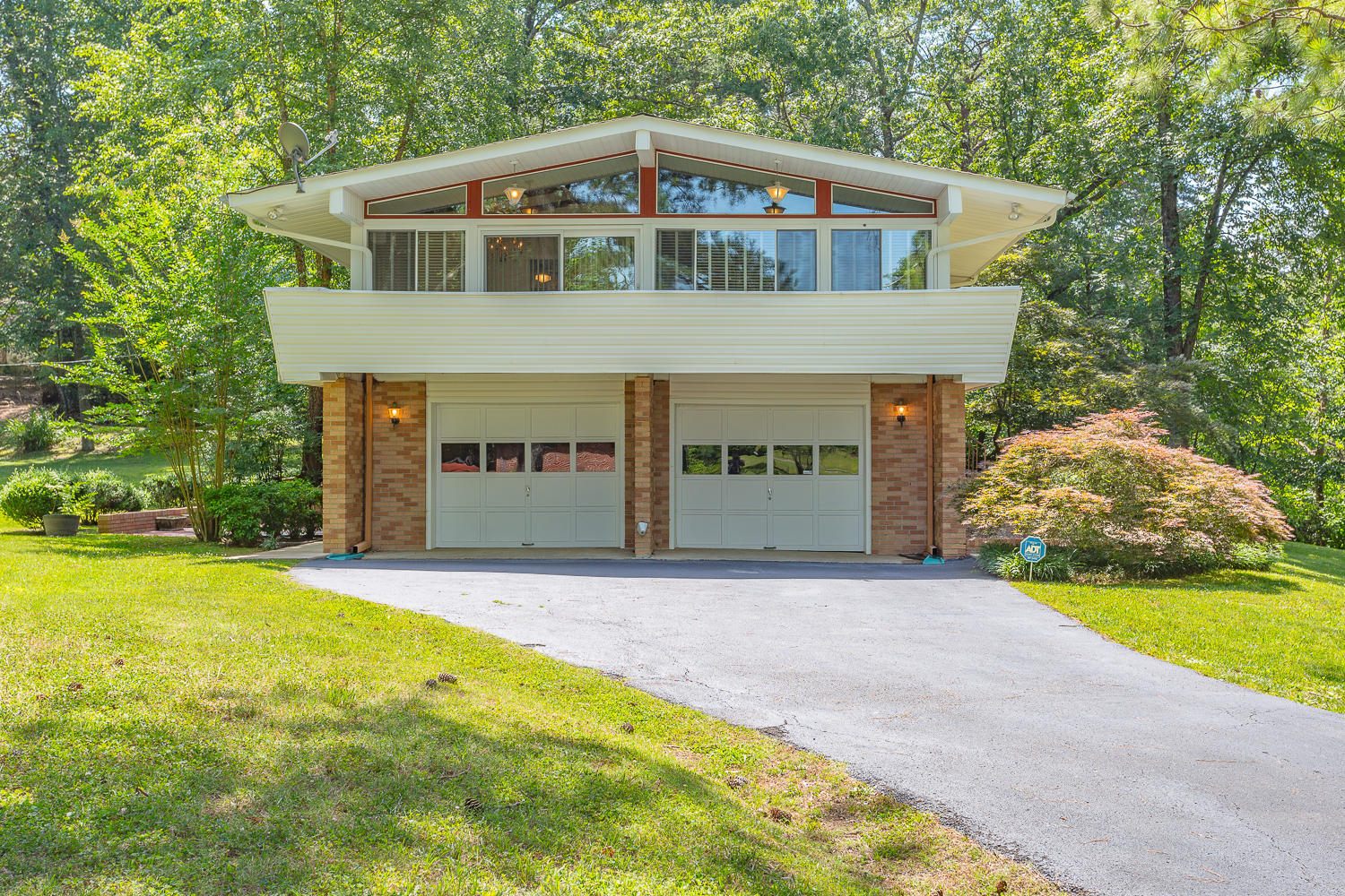 9347 East Brainerd Road Chattanooga, TN 37421 - Photo 5 of 32 9347 E Brainerd HD -4
