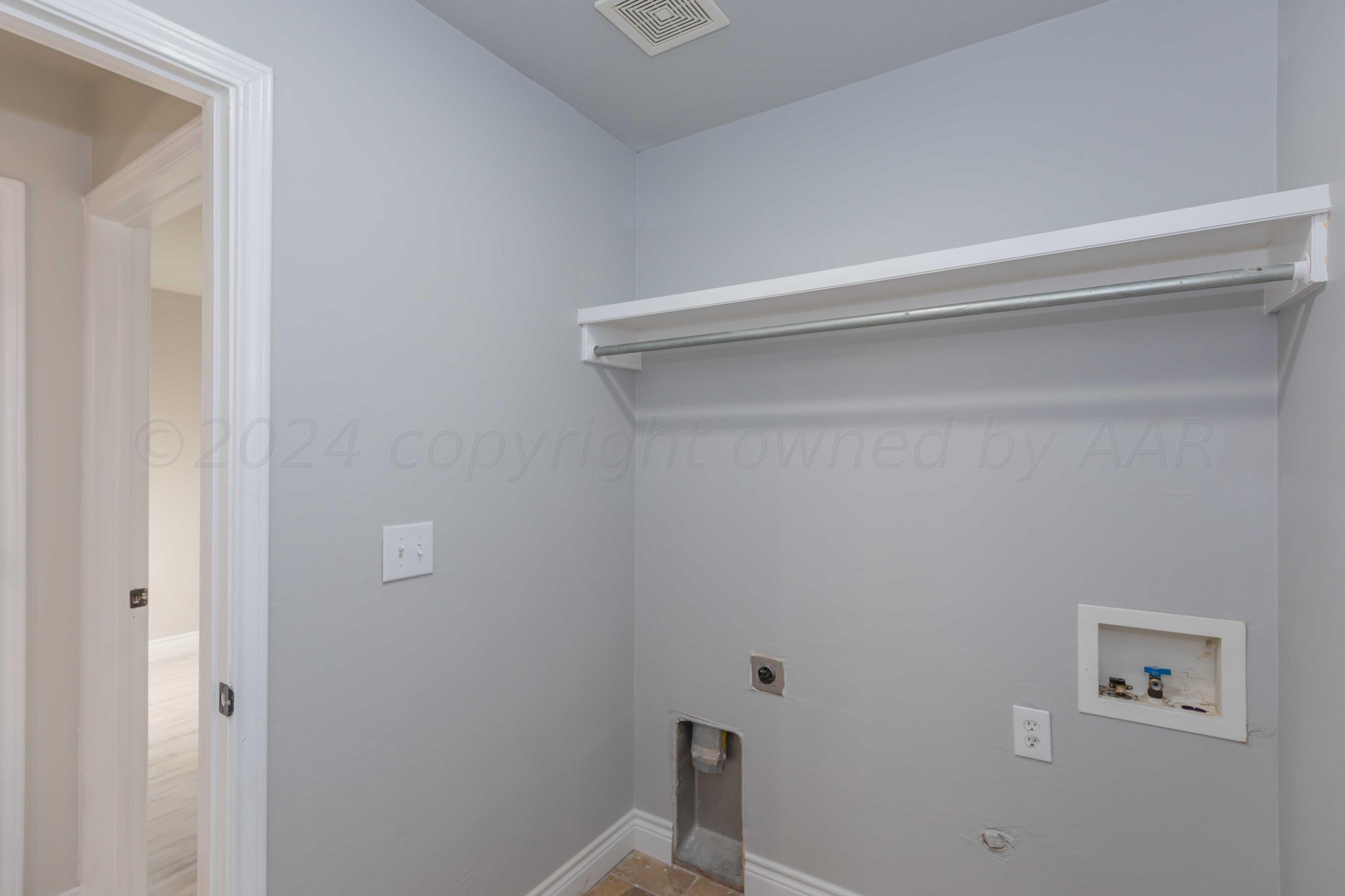 2805 Ries Lane Amarillo, TX 79118 - Photo 31 of 38 a view of utility room