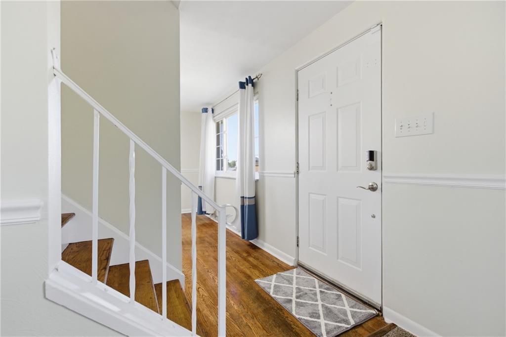 343 Rockfield Road Pittsburgh, PA 15243 - Photo 2 of 35
