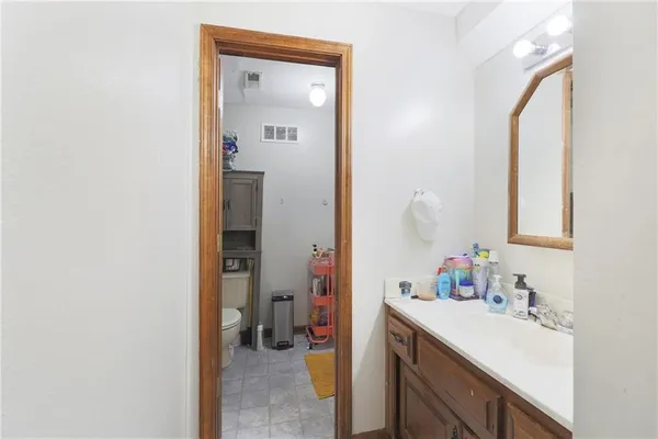 $215,000 | 2405 Pearson Circle, Harrisonville, MO 64701