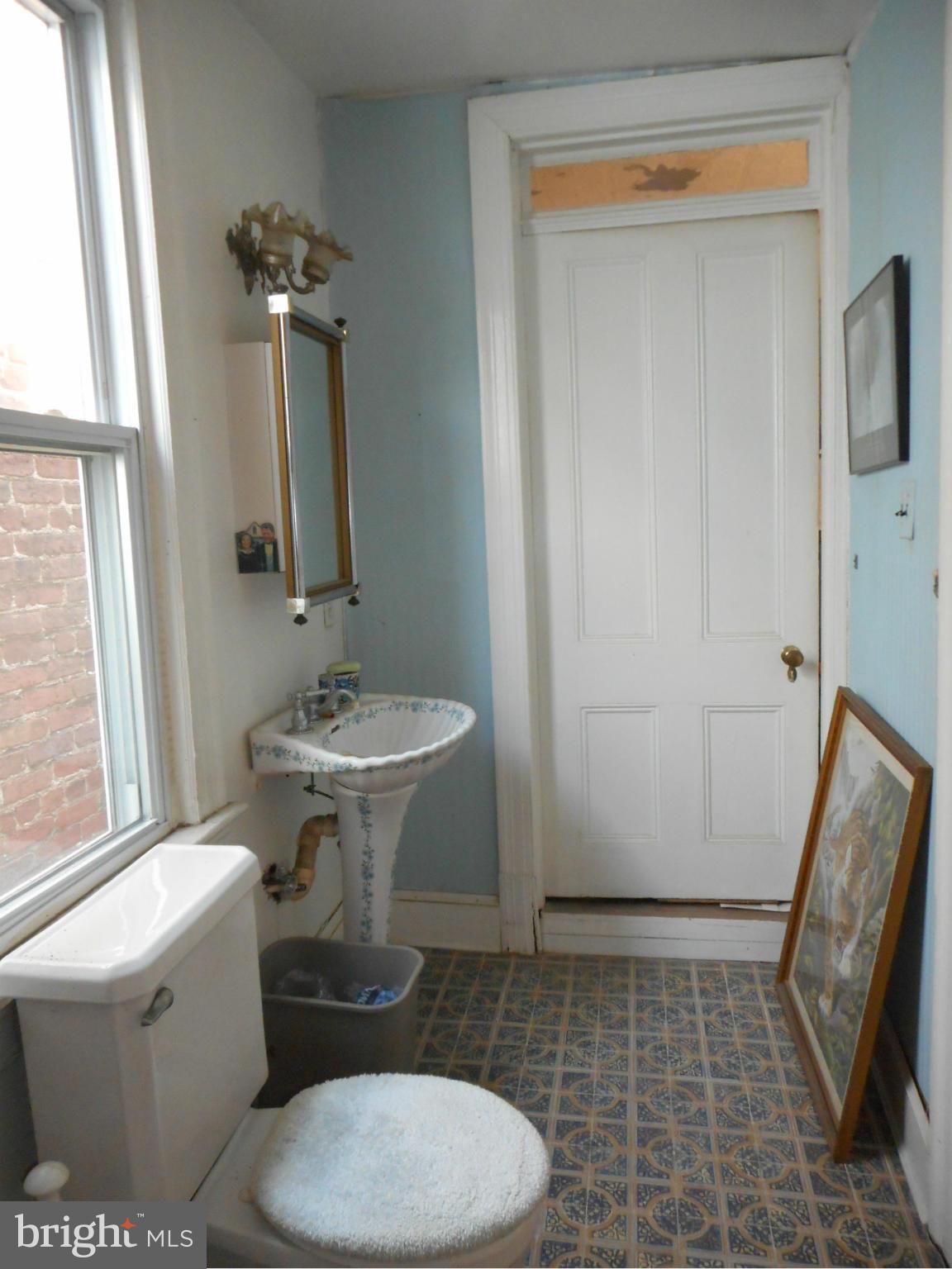 1320 K Street Southeast Washington, DC 20003 - Photo 10 of 12 Bath