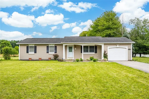 $219,900 | 1676 Walworth Road, Macedon, NY 14522