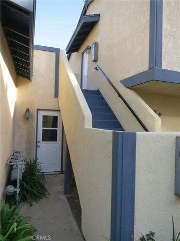 $2,850 | 527 East Colorado Boulevard, Unit B, Monrovia, CA 91016