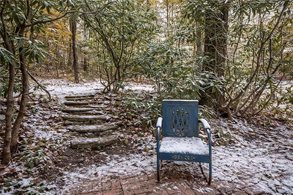 $169,500 | 2123 Rocky Ridge Road, Acme, PA 15610